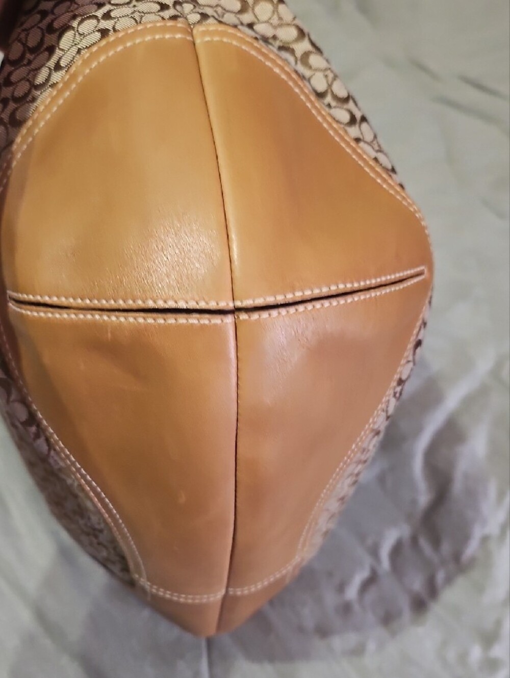 Vintage Coach Signature Canvas Shoulder Bag in Brown and Tan EUC - Picture 3 of 11